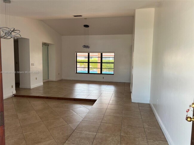 Building Photo - 3010 SW 132nd Ave