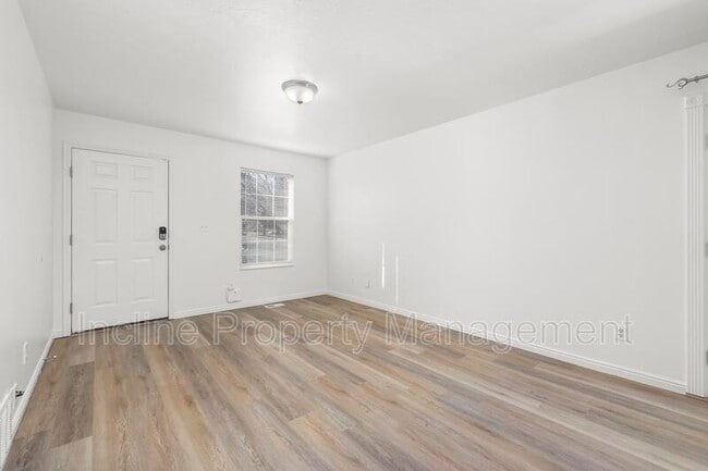Building Photo - 3951 Dodge St