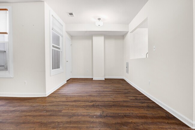 Foto del edificio - 650 D St SE