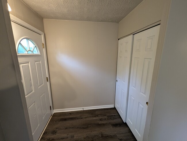 Building Photo - 8632 Neptune Dr
