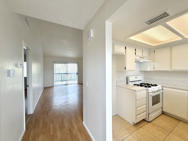 Photo - 2660 Twain Dr House