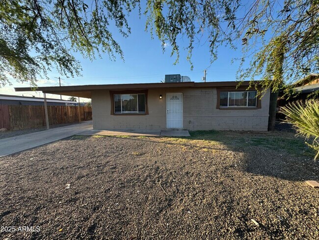 Foto del edificio - 2020 E Arbor Ave