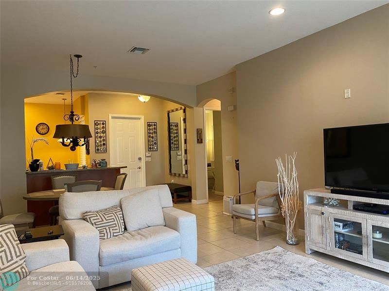Foto principal - 2901 NW 126th Ave