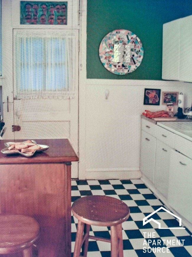 Building Photo - 638 W Arlington Pl