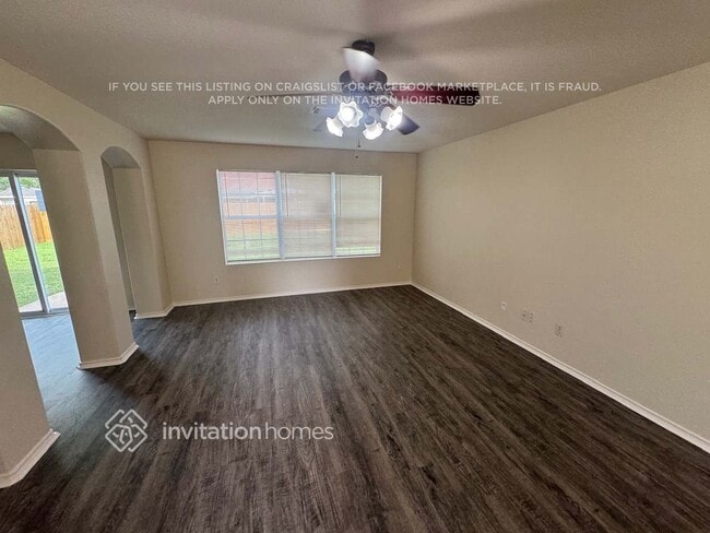 Building Photo - 5511 Rio Ramos St