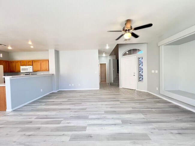 Foto del edificio - Beautifully updated home