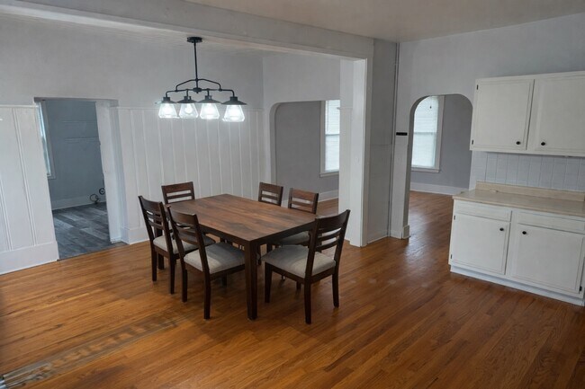 Comedor - 136 West St