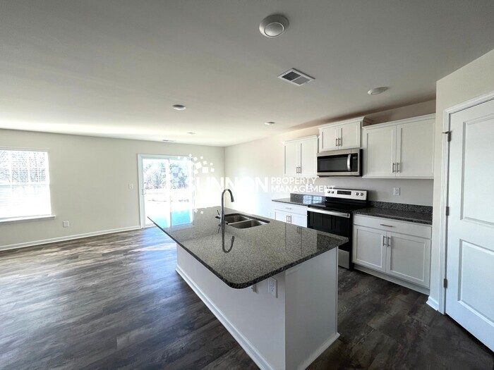 Primary Photo - BRAND NEW 5 Bed, 3 Bath home in Sherrils S...