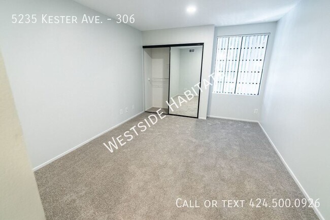 Building Photo - 5235 Kester - Gorgeous, fully renovated bu...