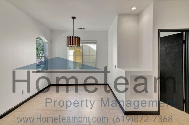 Foto del edificio - 3 BR / 3 BA 1913 Sq ft.  Chula VIsta / Ota...