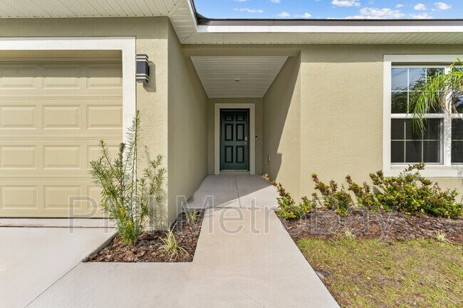 Building Photo - 1737 W Country Club Blvd