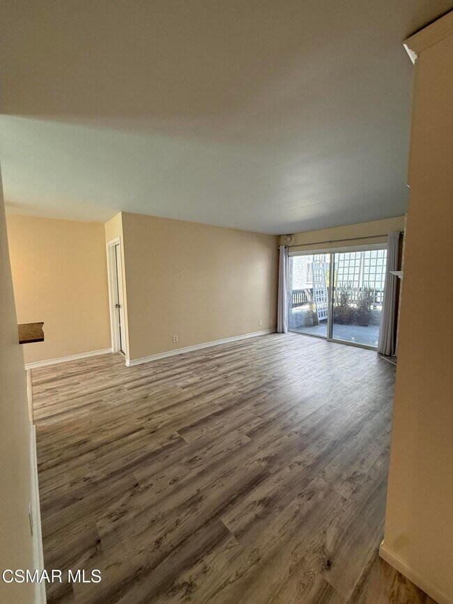 Foto del edificio - 8635 Falmouth Ave