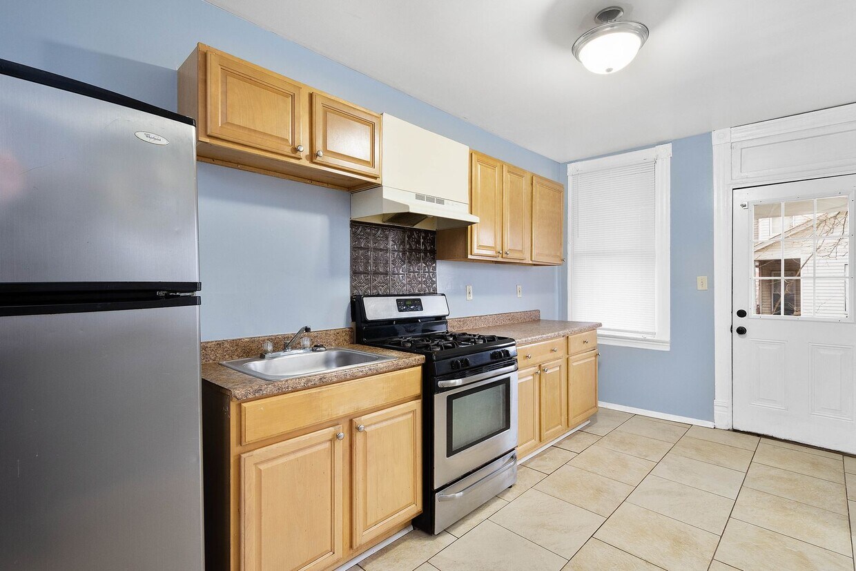Primary Photo - Stunning 2 bedroom home in Homestead avail...