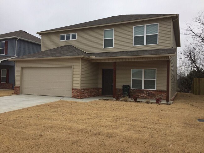 Building Photo - 4 Bedroom Home for Rent in Fayetteville!