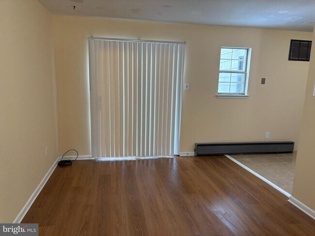 Foto del edificio - 61 Salem Rd