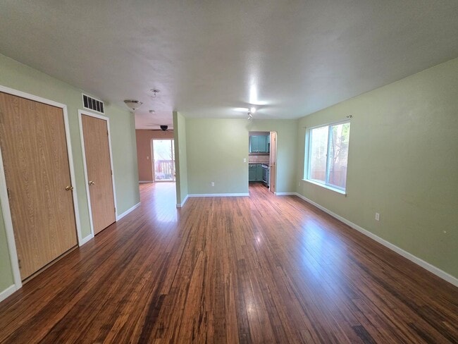 Building Photo - Gated Community