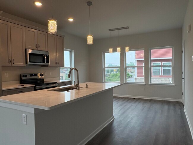 Foto del edificio - 4875 Ludlow Ln
