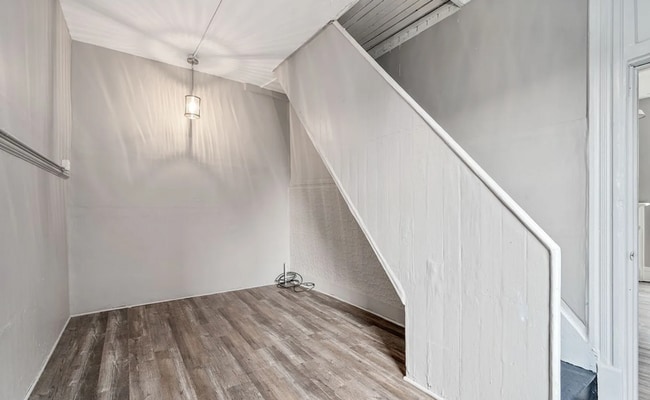 Photo - 23 Bedford Square Apartment