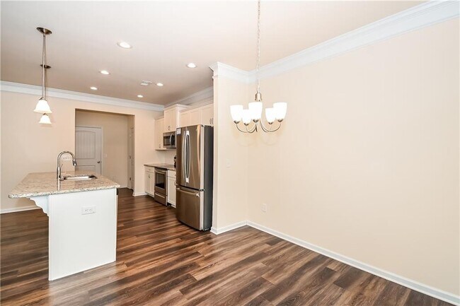 Building Photo - 495 Crescent Woode Dr