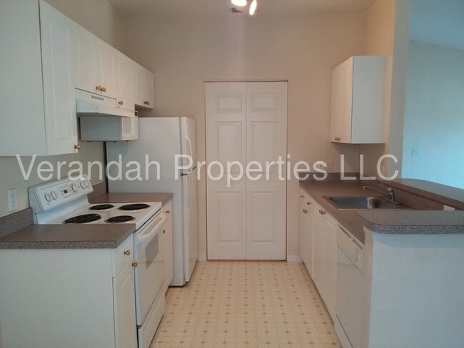 Building Photo - 832 Grand Regency Pointe