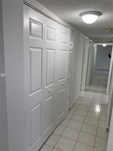 Foto del edificio - 9431 SW 4th St