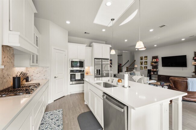 Foto del edificio - 1939 Shallow Canyon Ln