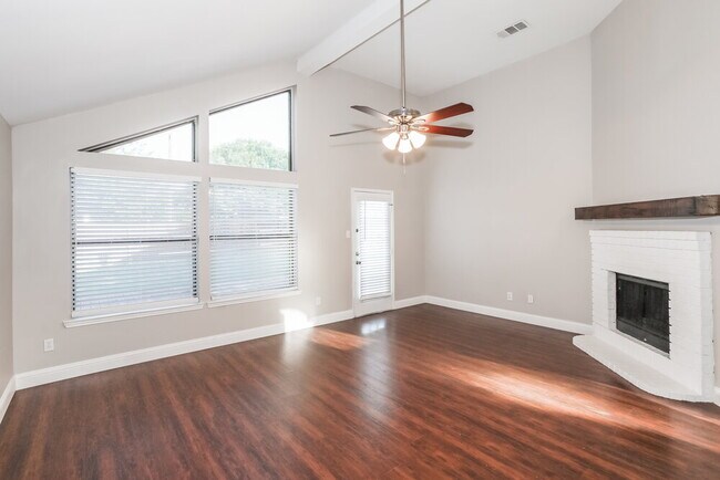 Foto del edificio - 2607 Mountainview Dr