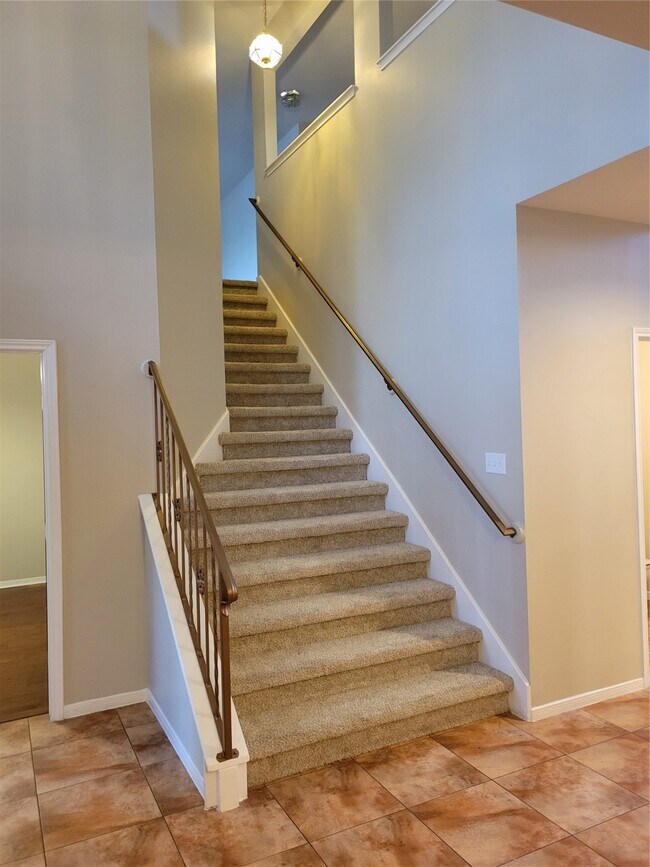 Foto del edificio - 3715 Pinehurst Dr