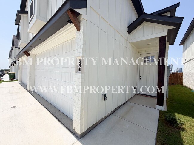 Foto del edificio - 920 Cooksey Ct