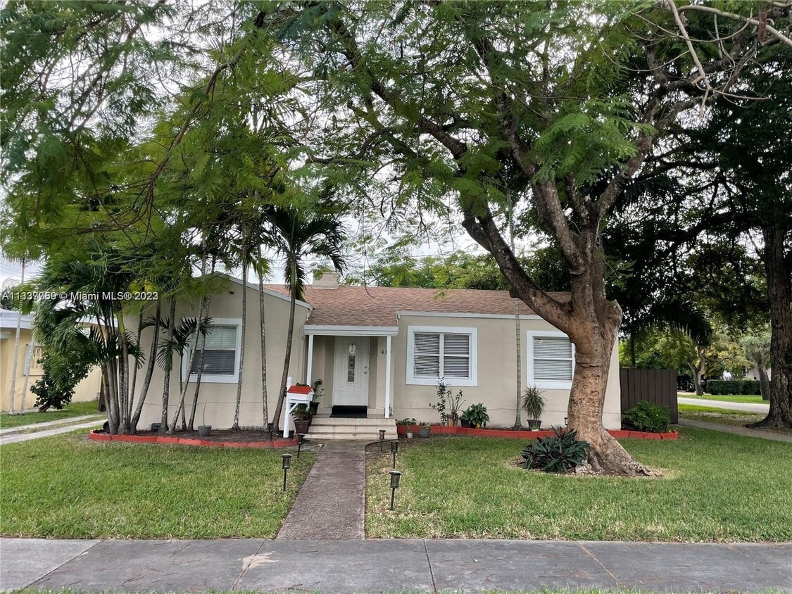 Primary Photo - 410 Pinecrest Dr