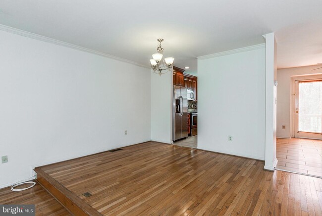 Building Photo - 1525 Templeton Pl