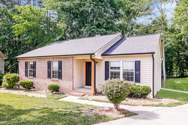 Foto del edificio - 703 Selma Burke Ln