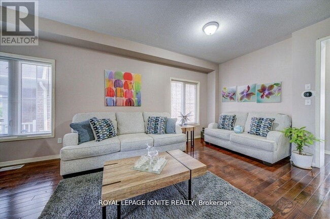 Building Photo - 94 Gillett Dr