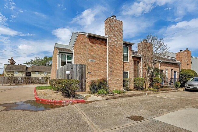 Building Photo - 3200 S Gessner Rd