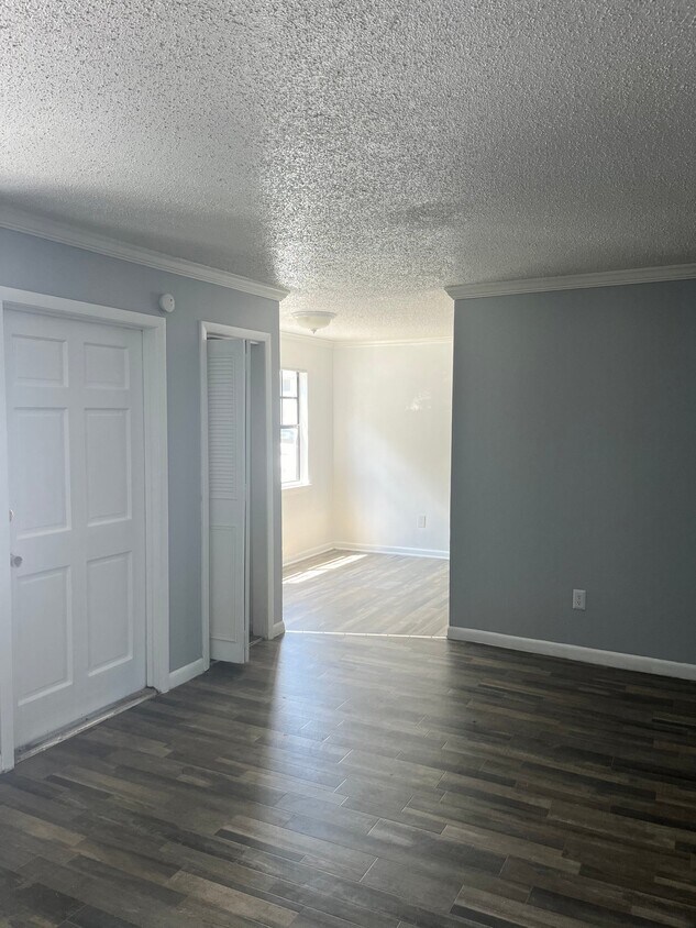 Foto del edificio - 3215 Baird Ave