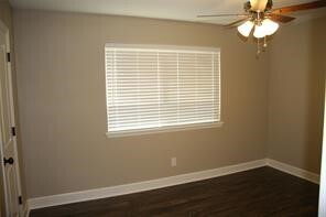 Foto del edificio - 2227 Highland Hills Dr