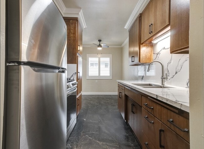 Building Photo - 4031 W 132nd St