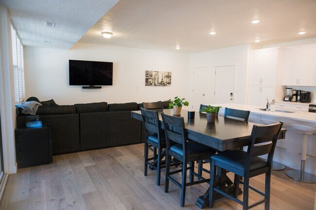 Photo - 761 W Blue Magic Ln (Midvale, UT) Apartment