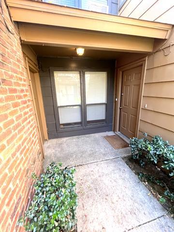 Building Photo - 1619 Brentwood Dr