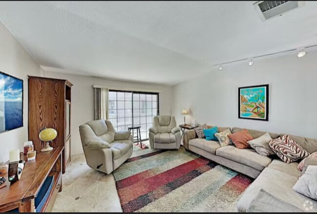 Building Photo - 505 S Farrell Dr