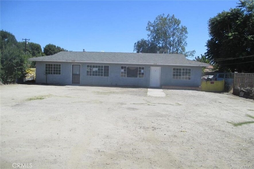 Foto principal - 5325 Howard St