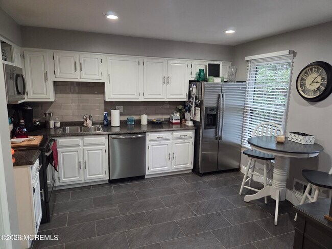 Foto del edificio - 20 Barnes Ln