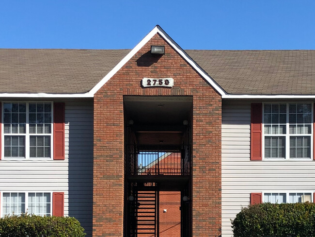 Building Photo - 2750 W Pershing Blvd