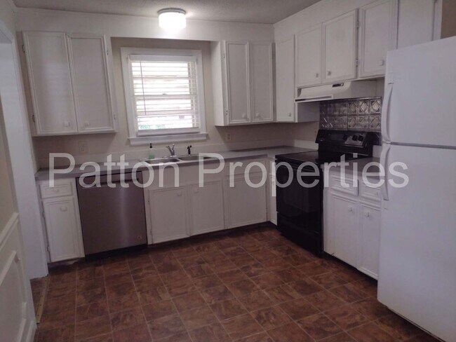 Building Photo - Cayce Avenues Home