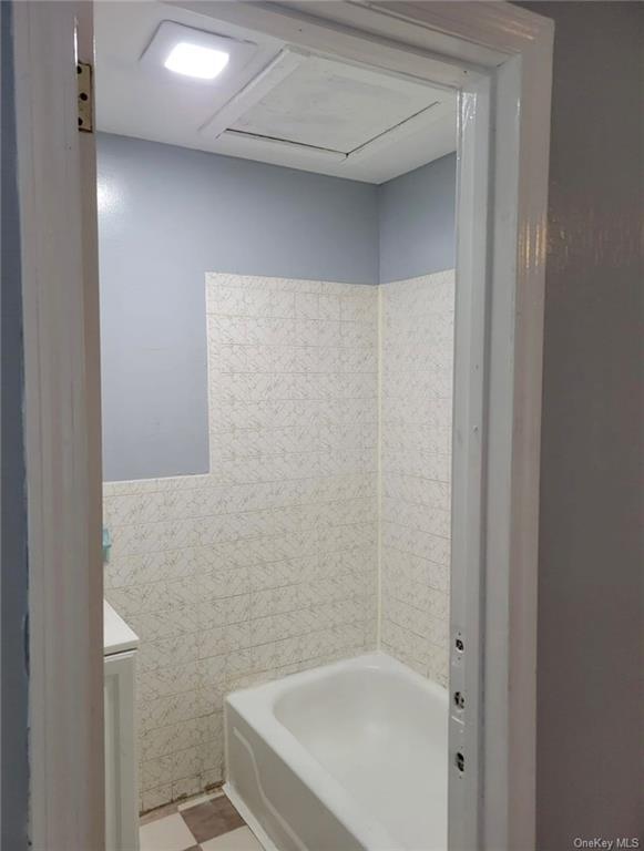 Building Photo - 298 NY-211