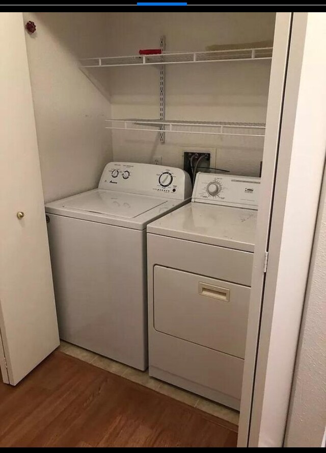 Foto del edificio - 565 Peerless Way