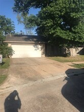 Building Photo - 7311 Caracas Dr