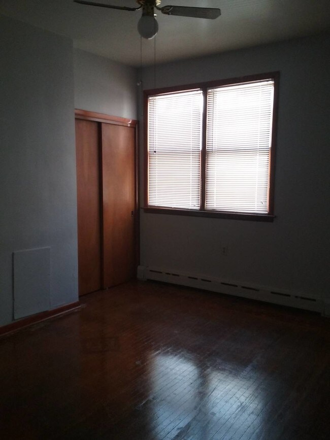 Foto del edificio - 1818 Oliver St