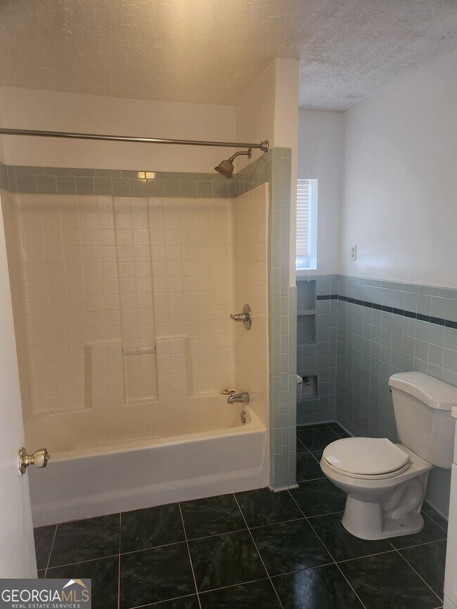 Foto del edificio - 3252 West St