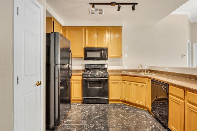 Foto del edificio - 10245 S Maryland Pkwy